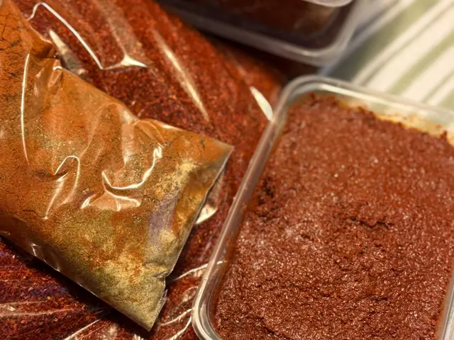 Çemenlik Biber ve Baharatı — Pepper & Çemen Spice Set