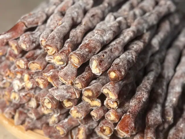 Cevizli Pekmez Sucuğu — Walnut Grape-Molasses Sucuk