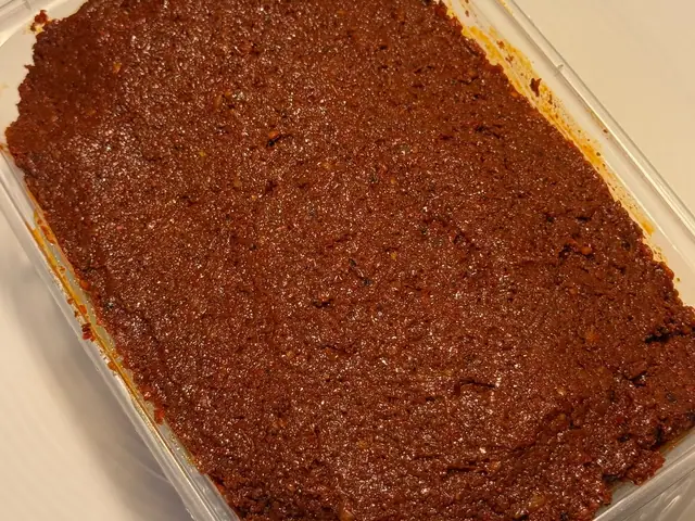 Ev Yapımı Çemen — Homemade Çemen Paste
